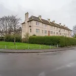 Pass The Keys Cosy And Spacious 2 Beds Flat With - Free Parking